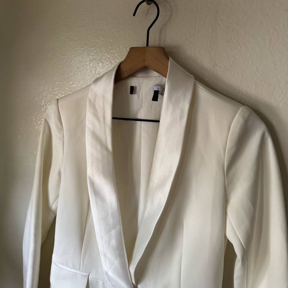 Lulus | Chic Promise Ivory Button-Front Blazer - Picture 3 of 8